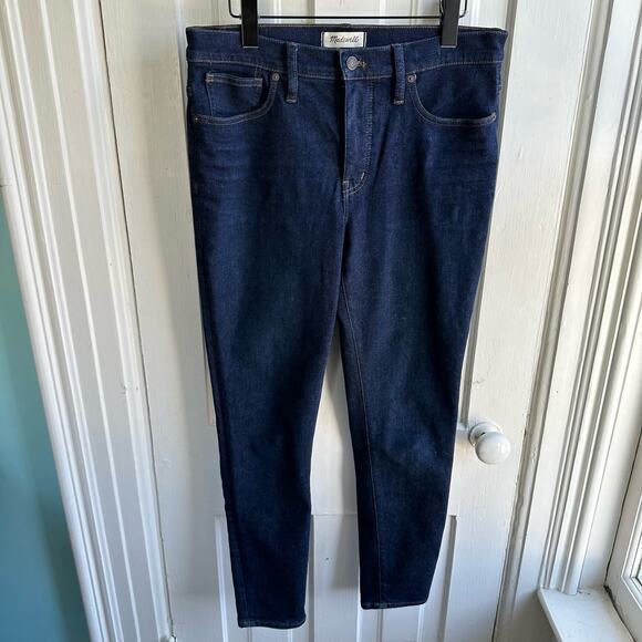 Madewell 9" Mid-Rise Skinny Jeans in Orland Wash - Picture 2 of 10